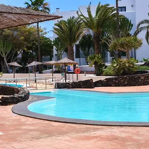 Vivienda Vacacional Audrey En Playa Roca Costa Teguise